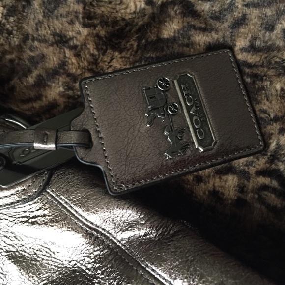 Coach metallic Maggie hobo bag - Picture 3 of 11